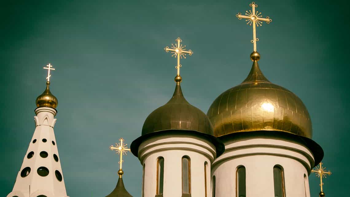 Cupulas de la iglesia ortodoxa Nuestra Señora de Kazan en La Habana Vieja