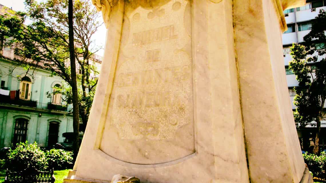Inscripcion y dedicatoria de la primera estatua de Cervantes en La Habana