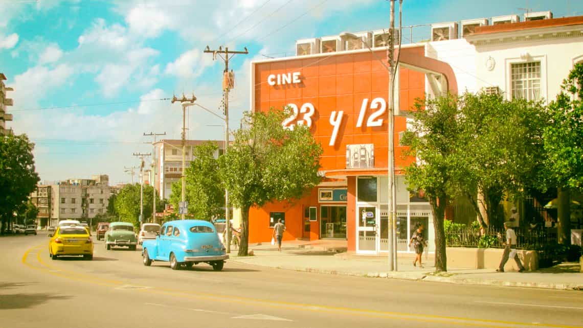 Cine 23 y 12 en el Vedado, Habana