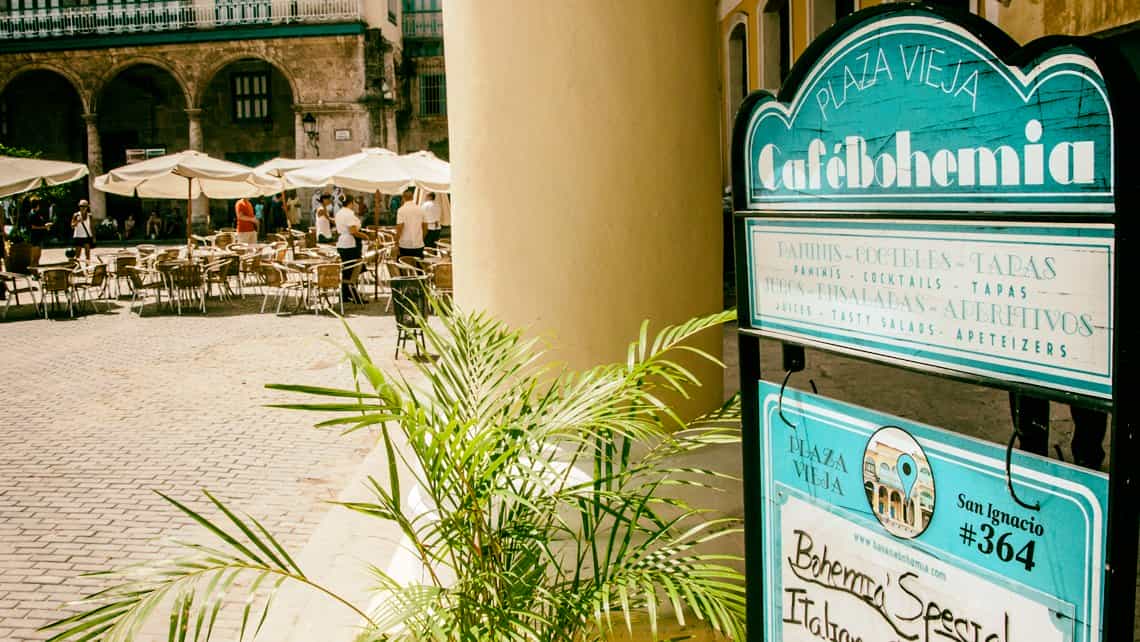 Cafe Bohemia en la Plaza Vieja de La Habana Vieja