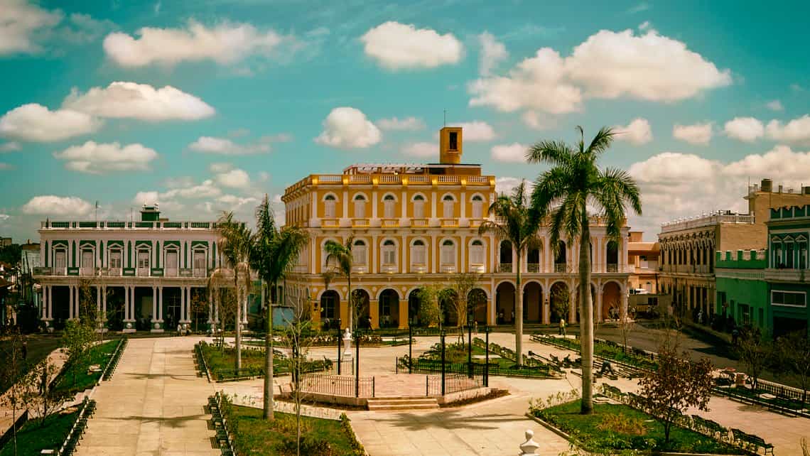 Plaza y centro de la ciudad de Sancti Spíritus