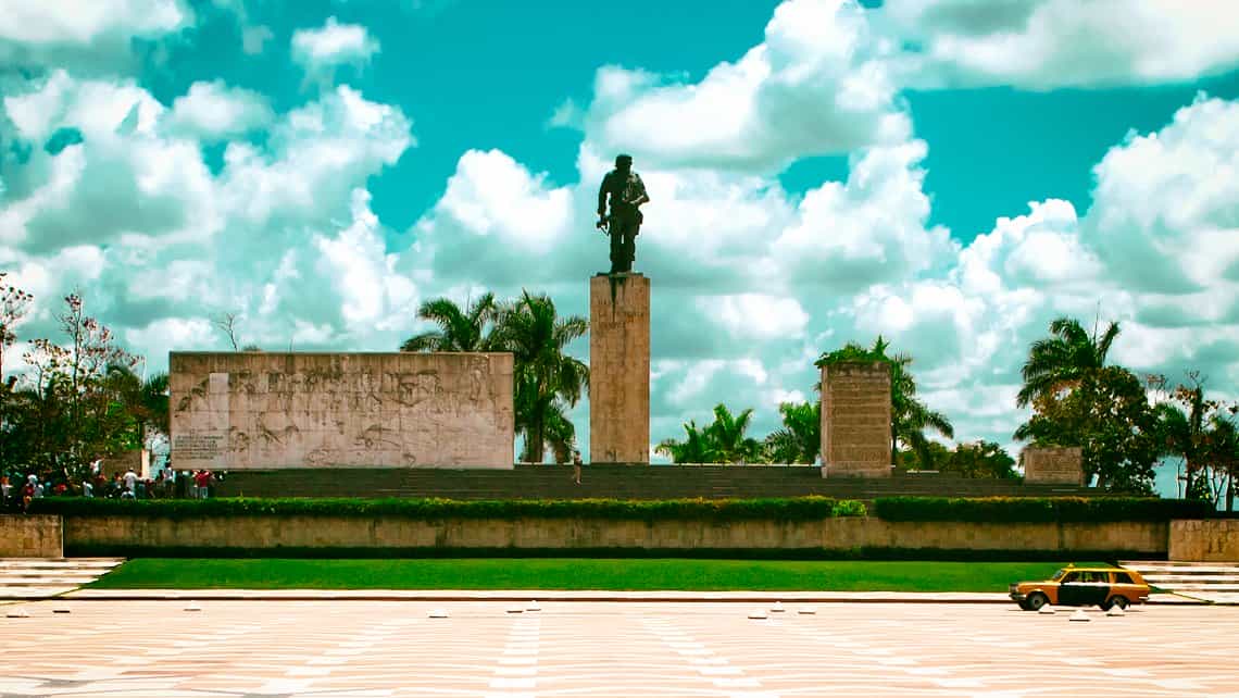Escultura de Ernesto 'Che' Guevara en la Plaza y Mausole que lleva su nombre en Santa Clara