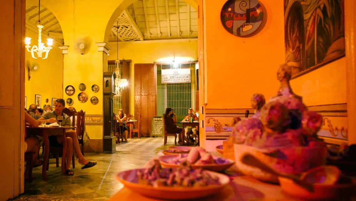 Salon central de la paladar La Redaccion en Trinidad de Cuba