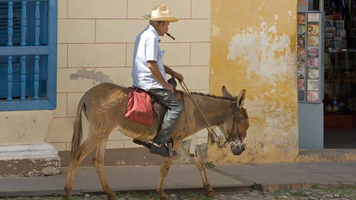 El sombrero, parte imprescindible del atuendo del campesino cubano