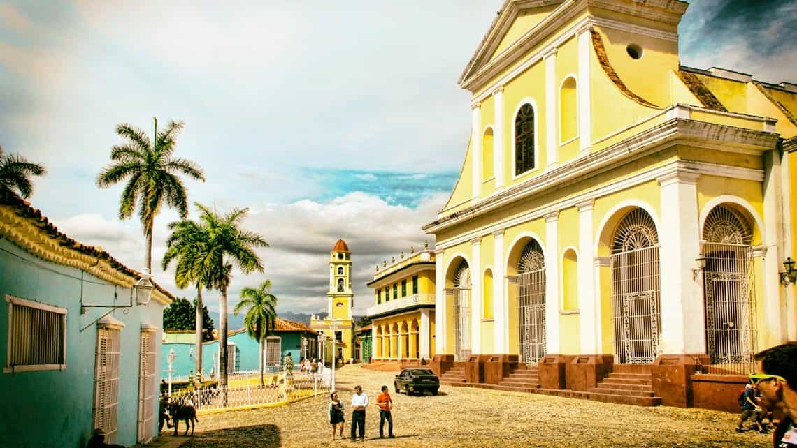Trinidad, vista de la Plaza Mayor y la Iglesia de la Santisima Trinidad