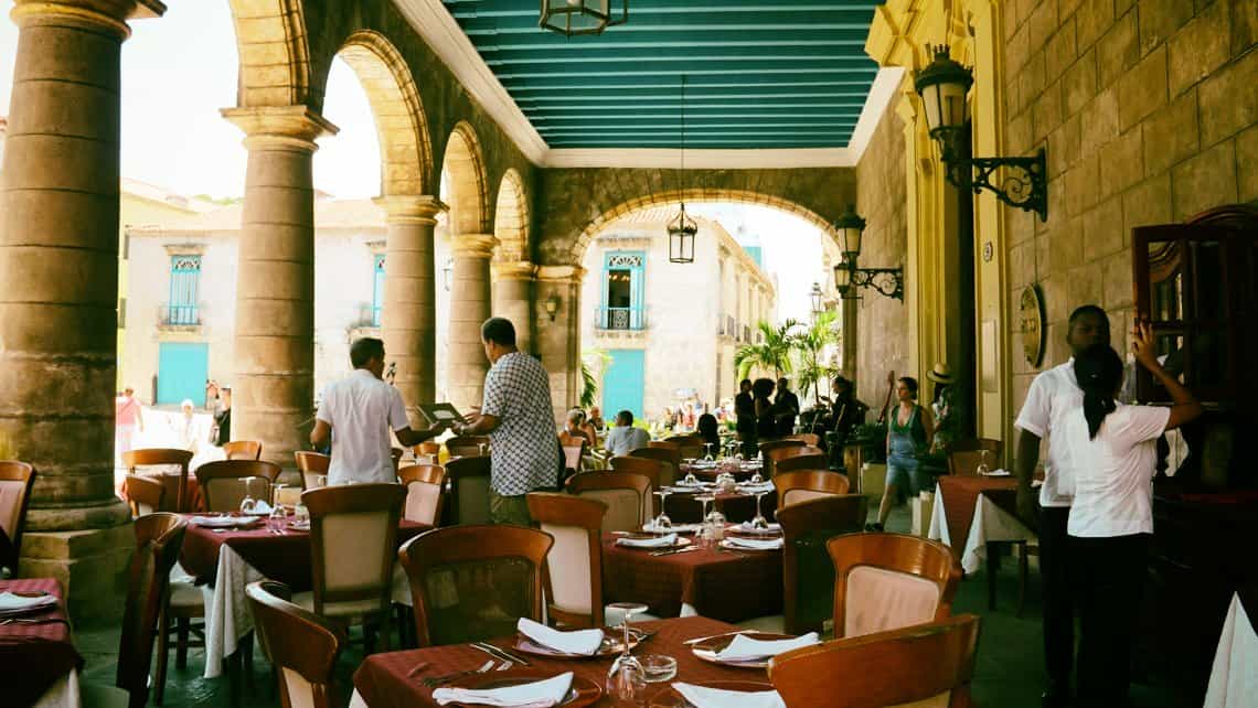 Famoso bar de La Habana Vieja, justo en la Plaza de la Catedral
