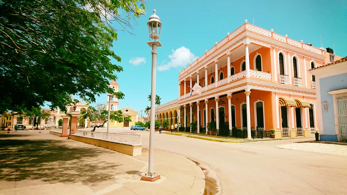 Plaza central de la Villa de Remedios en Villa Clara