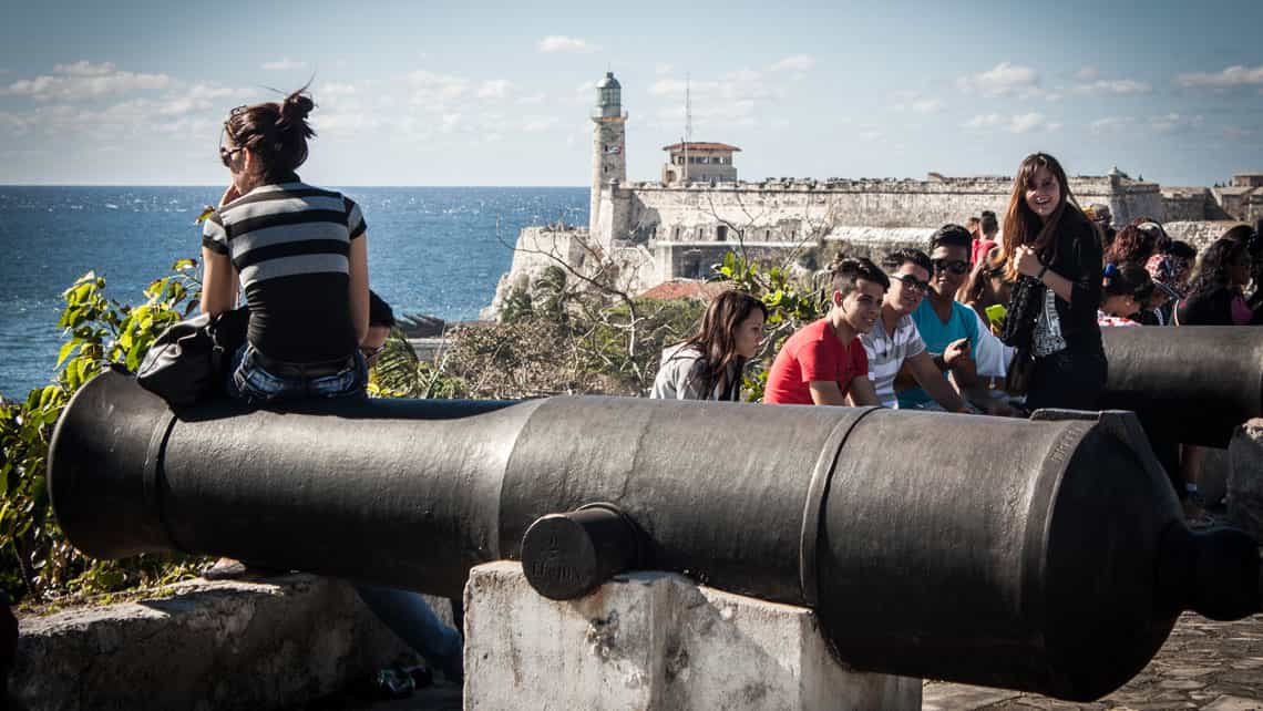 Hermosas vistas de La Habana desde la Fortaleza de la Cabana, sede de Feria Internacional del Libro de La Habana
