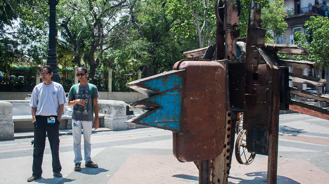 Durante la Bienal de La Habana el Paseo del Prado se trasnforma en galeria de arte al aire libre