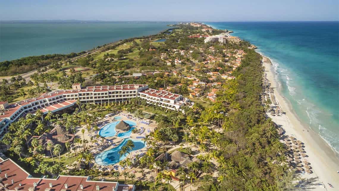 Vista aerea de la zona de la playa del hotel Meliá Sol Palmeras