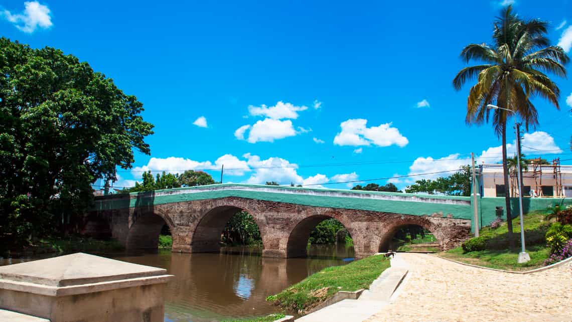 Puente sobre el rio Yayabo, simbolo de la ciudad de Sancti Spiritus