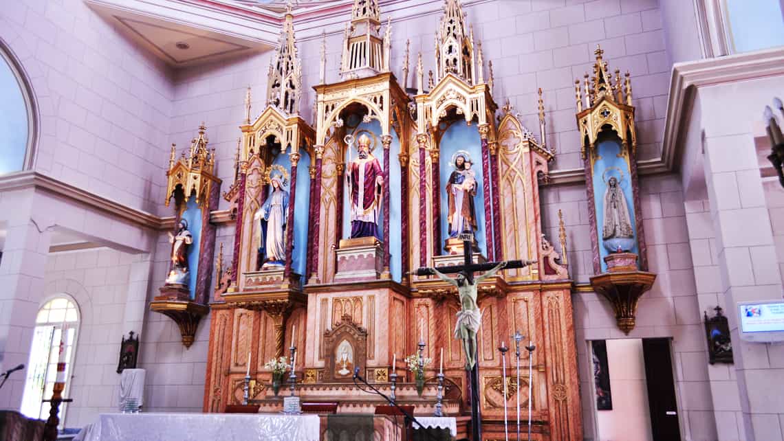 Altar Mayor del Santuario Nacional en El Rincon