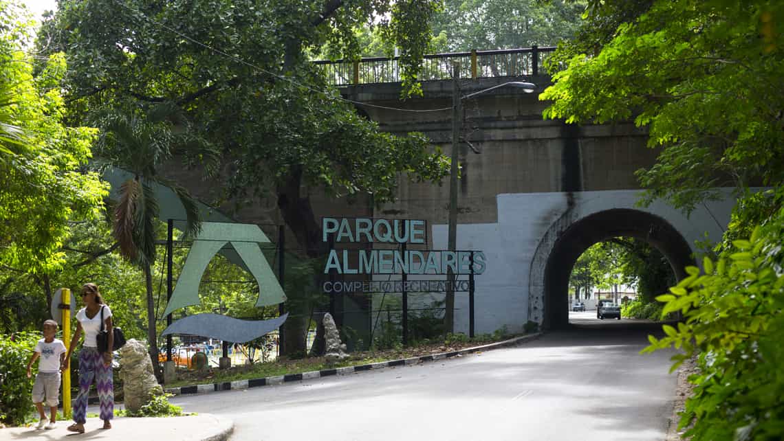 Complejo recreativo Parque Almendares parte importante del Parque Metropolitano de La Habana