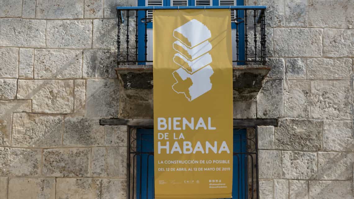 Anuncio de la XIII Bienal de La Habana