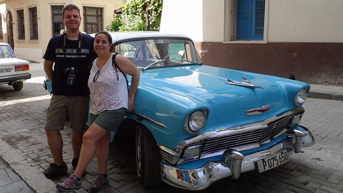 La pareja de blogueros Alicia García y Víctor Sánchez durante sus vacaciones en Cuba 