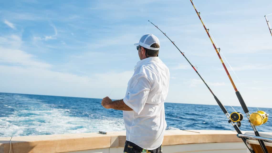 Pescador deportivo en aguas cubanas