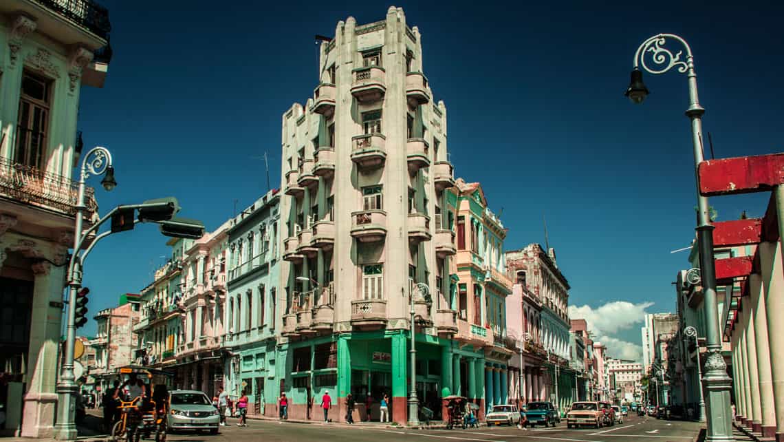 La diversidad de estilos arquitectónicos presentes en la capital Cubana es una de sus características más distintivas