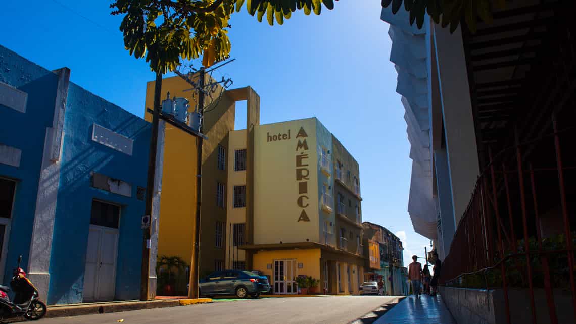 Hotel America, Santa Clara