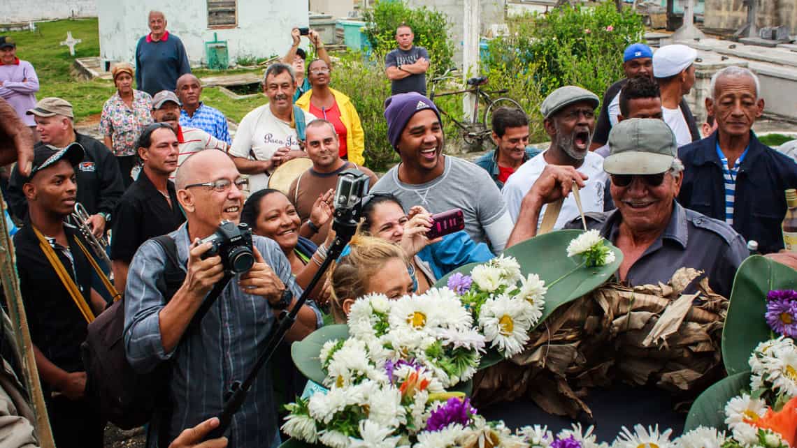 El entierro de Pachencho en Santiago de las Vegas, La Habana