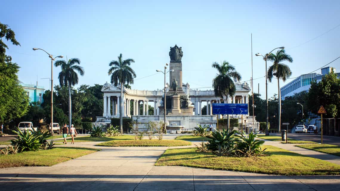 Monumento a Jose M Gomez, Calle G, Vedado, La Habana