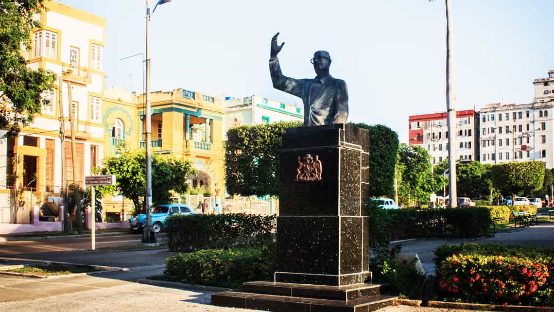 Monumento a Salvador Allende, Calle G, Vedado, La Habana