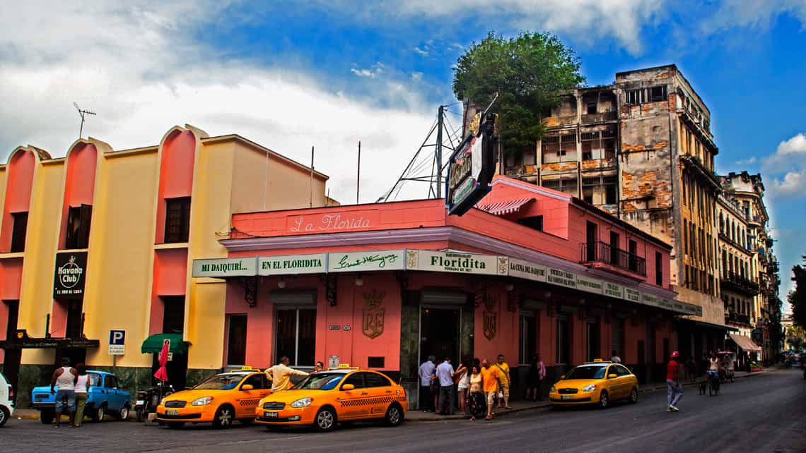 Bar Floridita en la Calle Obispo, La Habana Vieja