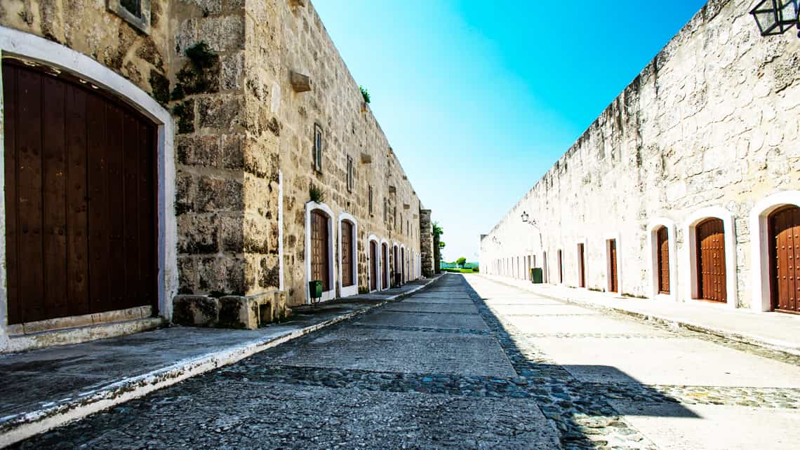 Calles interiores de la Fortaleza de San Carlos de la Cabaña