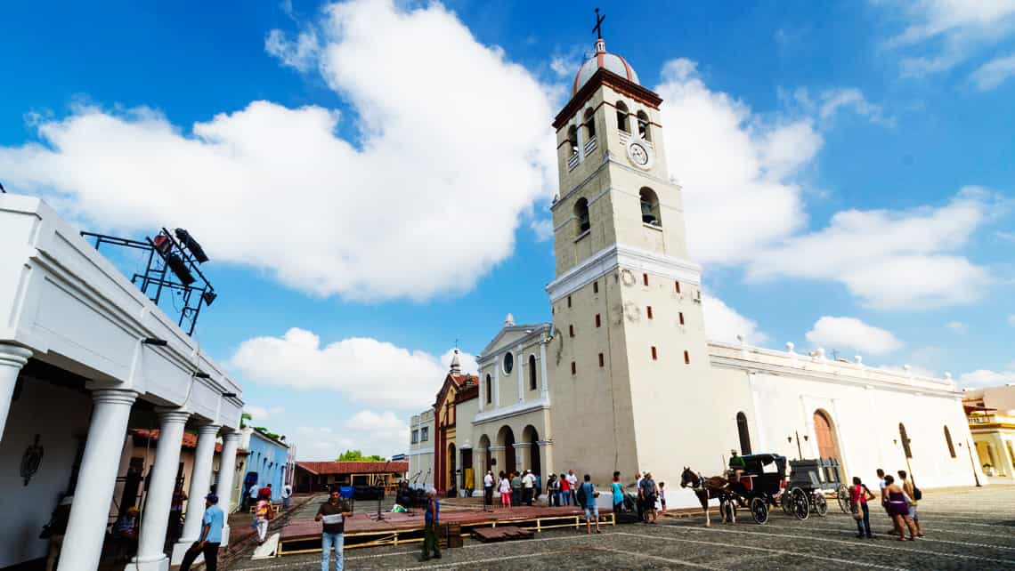 Plaza e Iglesia de Bayamo
