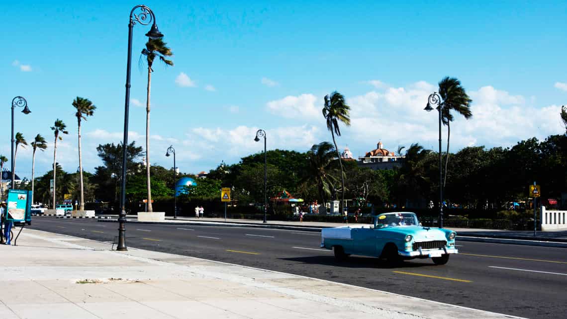 Vista de La Habana Vieja desde la Fuente de Neptuno