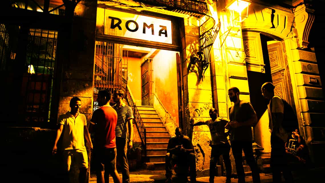 Bar Roma, cinco bares de moda en La Habana
