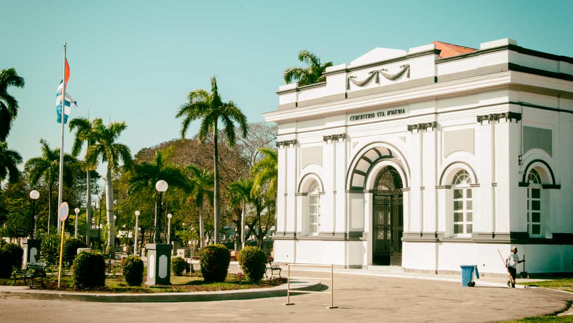 Entrada principal del Cementerio Santa Ifigenia de Santiago de Cuba