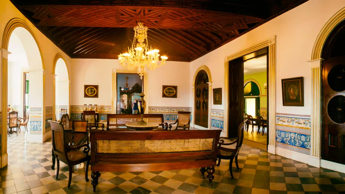 Vista de la sala principal del Museo Romántico de Trinidad