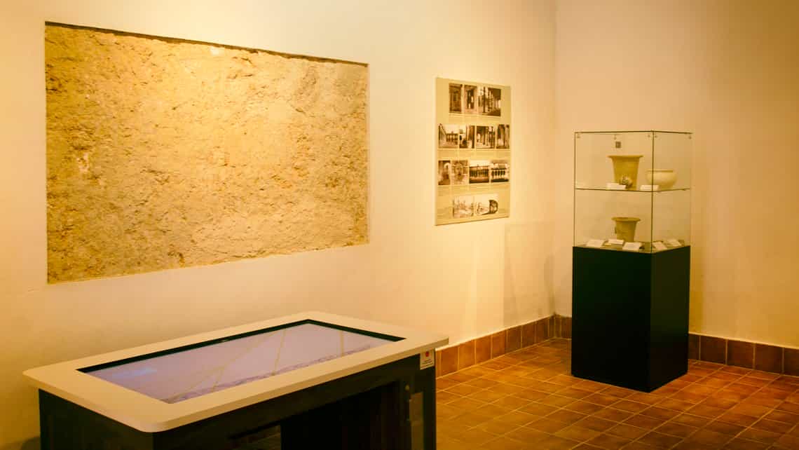 Detalles de una de las exposiciones del Museo Casa del Marqués de Arcos