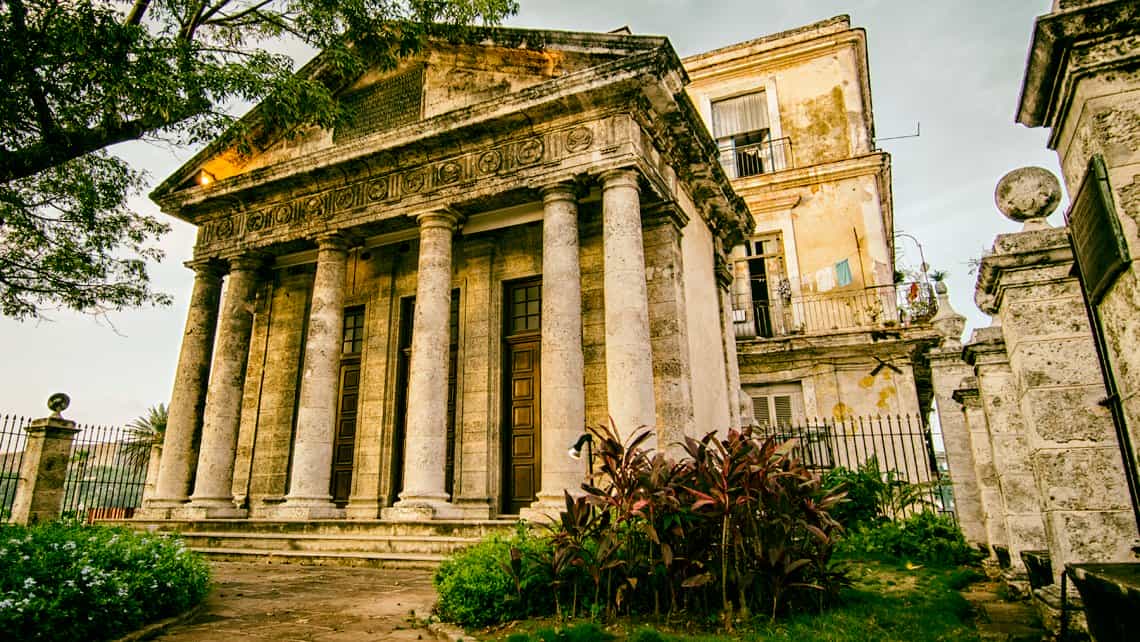 Vista de El Templete de La Habana Vieja