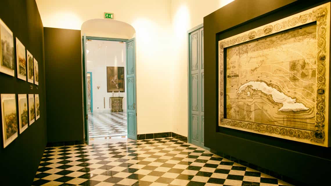 Salon de mapas del Palacio del Segundo Cabo en la Plaza de Armas