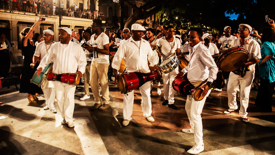 Descubra la historia detrás de los tambores cubanos