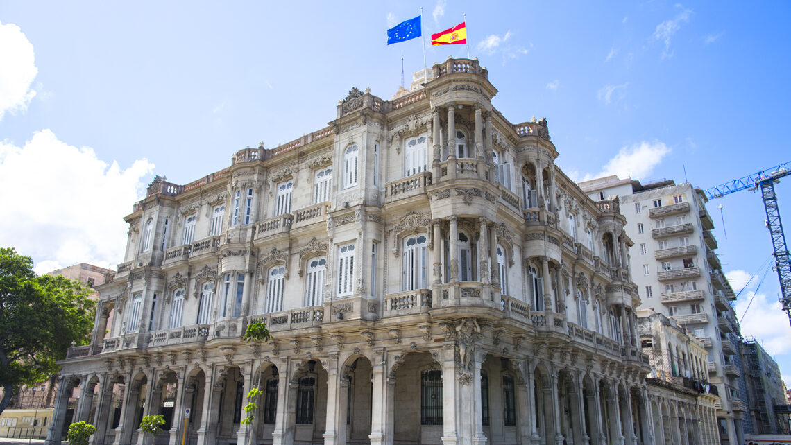 Palacio Velasco Sarrá, la embajada de España en La Habana