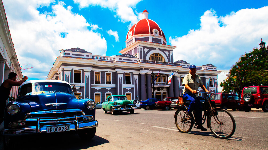 Cienfuegos, bella ciudad marítima y cultural
