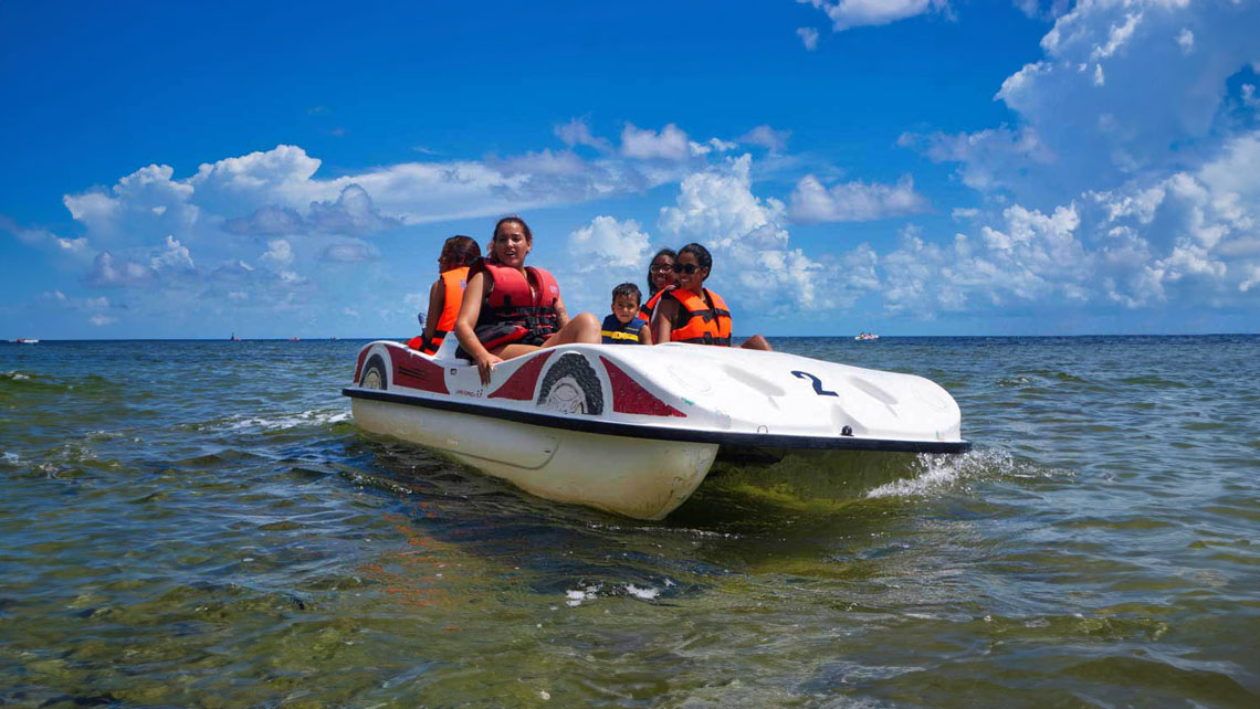 Alquiler de bicicleta acuática en Cayo Jutías, Cuba