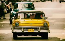 Coches clásicos en Cuba: Historia, cultura y paseos en almendrones
